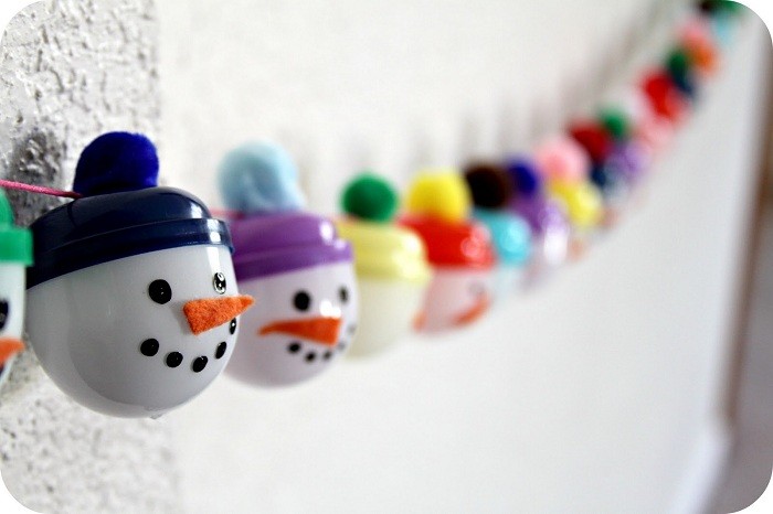 pequeños nieve muñecos cabezas colorido
