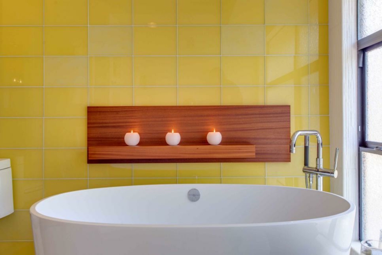 baños con bañeras ideas verticales estilos velas amarillo