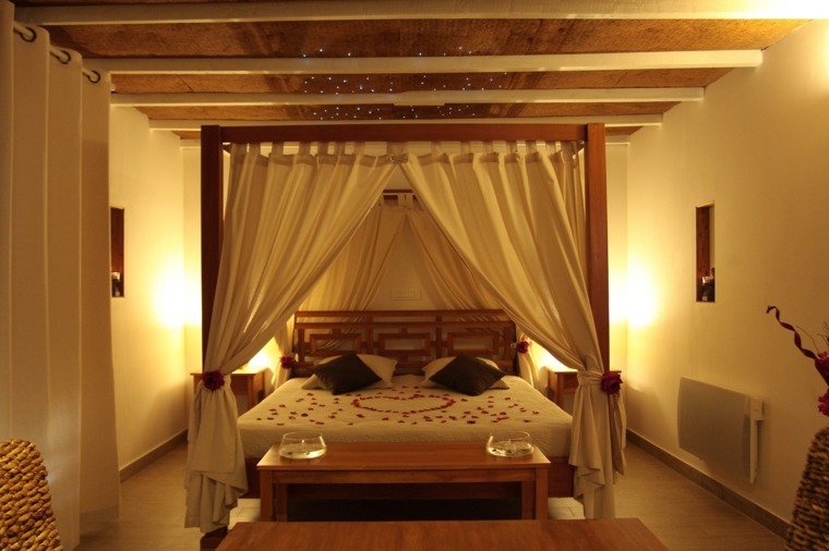 dormitorios romanticos cama dosel madera ideas