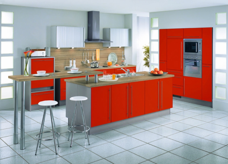 intensos colores detalles rojos metales blanco