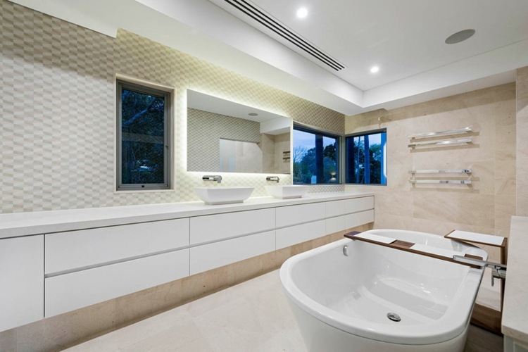 interiores bañeras diseños casas soluciones