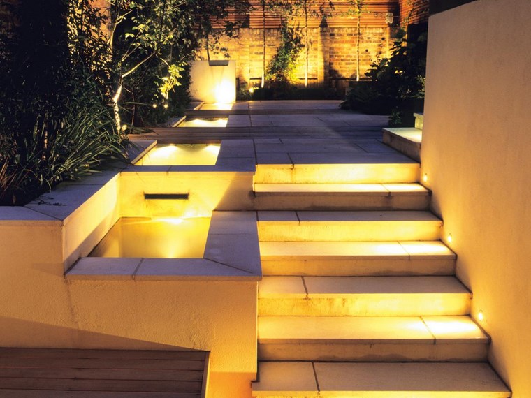 Lámparas e iluminación original para el aire libre