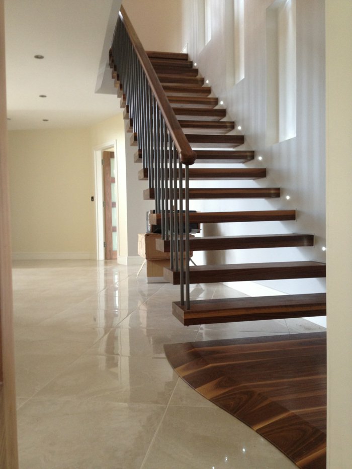 tenue escaleras led variaciones maderas luminarias