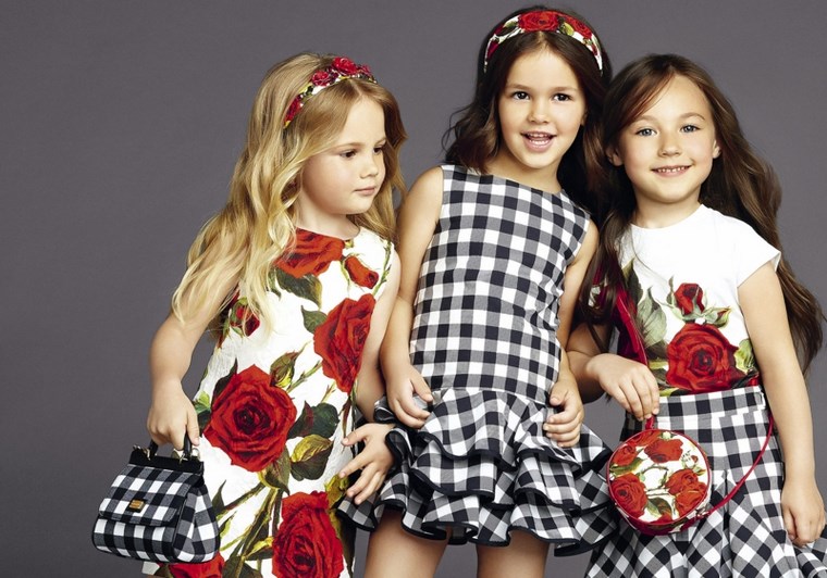dolce and gabbana moda verano chicas cuadrados ideas