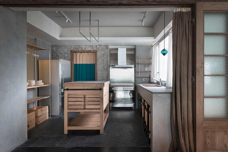 muebles de madera y pared de hormigón hormigon armado paredes lavabo cocina muebles madera ideas