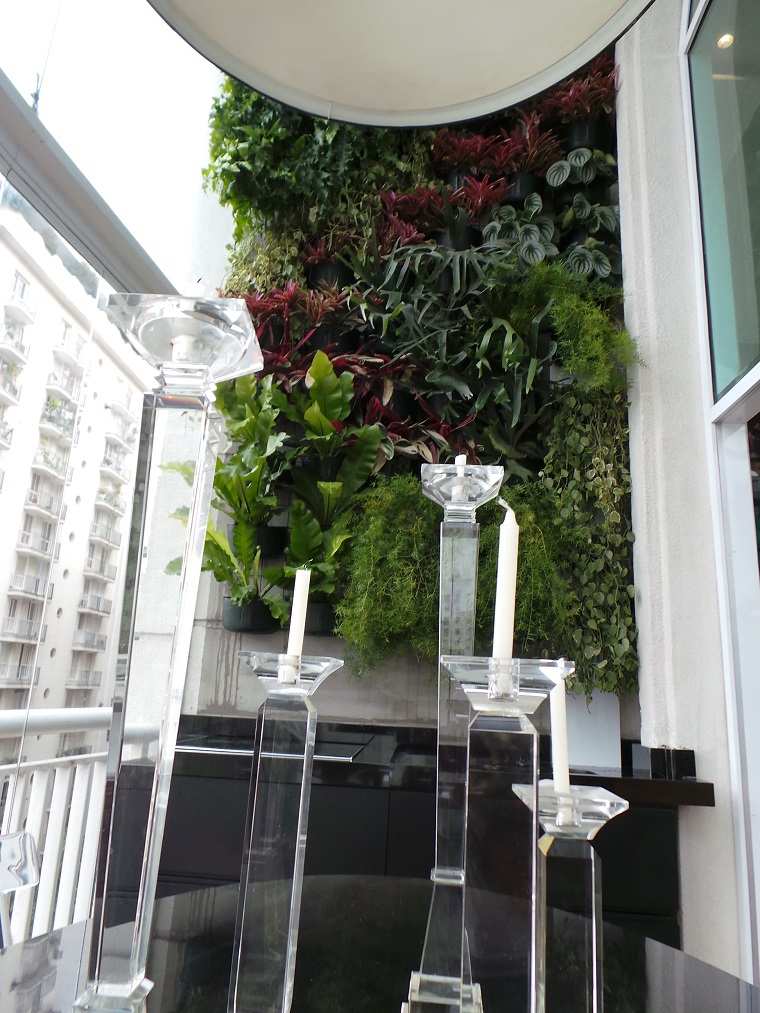 jardin-vertical-candelabros-cristal-balcon