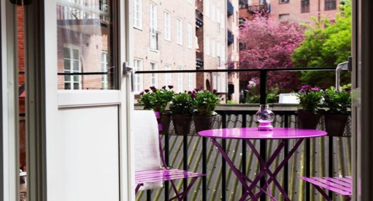 muebles terraza color violeta