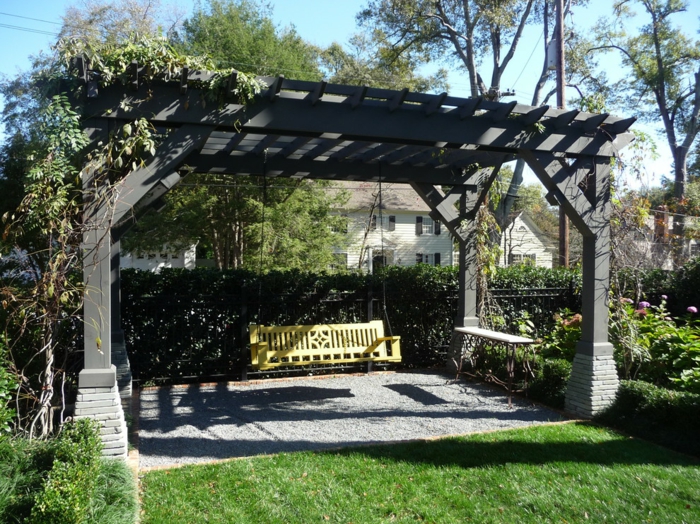 Columpios de jardin, consejos para la selección de este mueble.