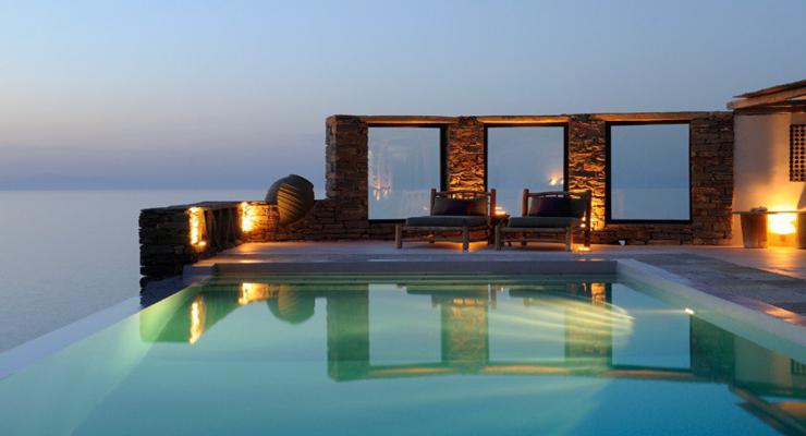 estupenda terraza lujosa piscina