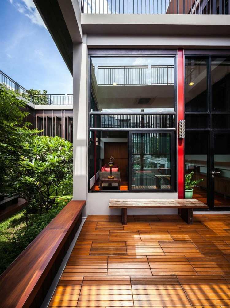 casa disenada Paripumi Design jardin interior madera ideas