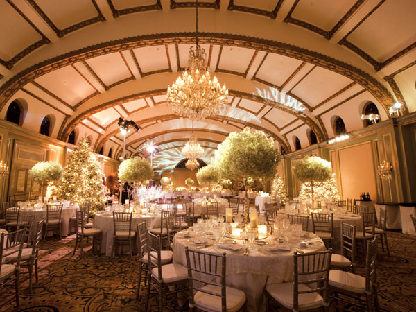 centro de mesa que llama la atención centros de mesa para bodas alto llama atencion ideas