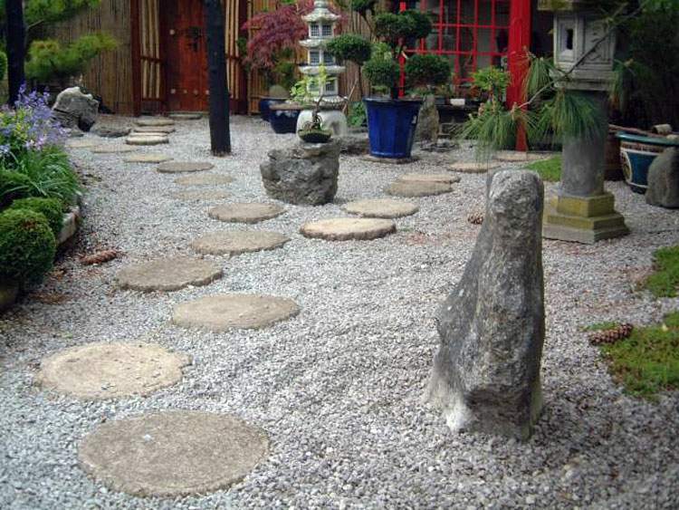 decoracion jardin diseno asiatico camino losas redondas ideas