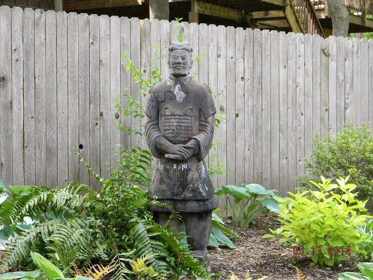 decoracion tipica estatuas jardin asiatico ideas