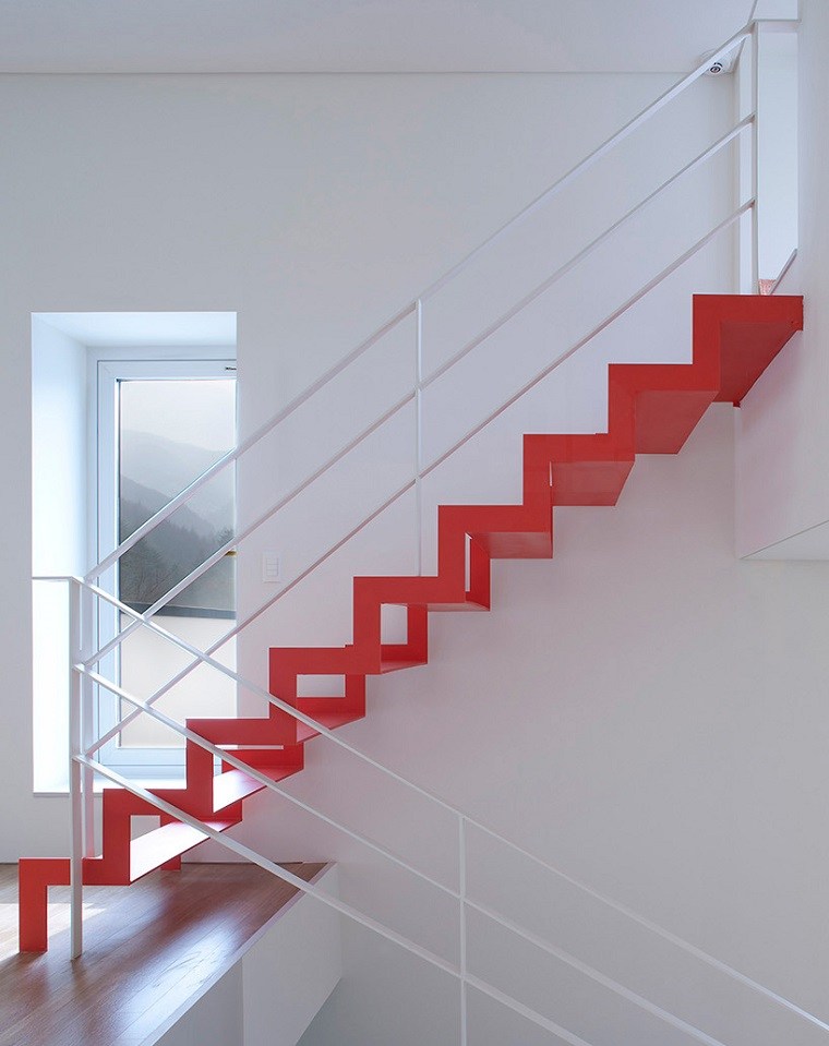 diseno inusual casa escaleras rojas acero ideas