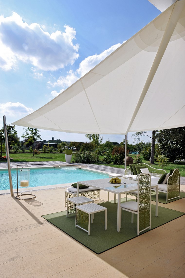 exteriores diseno moderno toldo blanco jardin piscina ideas