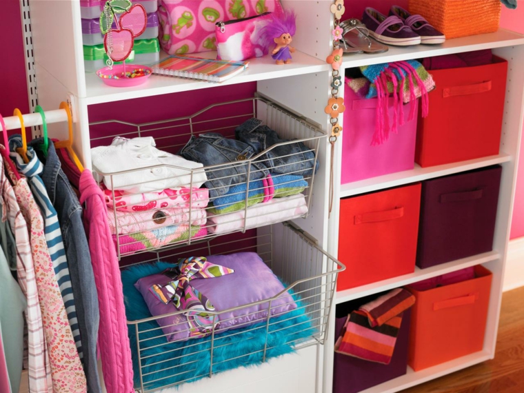 interior armario infantil colores niña