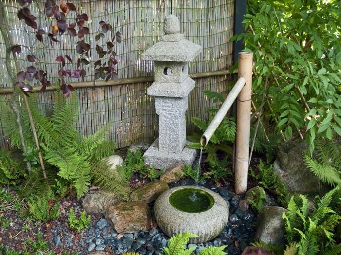 jardin zen rejas muebles lados agua