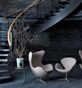Iconos del diseño de muebles, silla Egg por Arne Jacobsen.