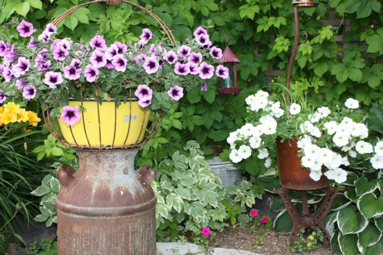 Decorar jardines rusticos - ideas decorativas con piedra y madera