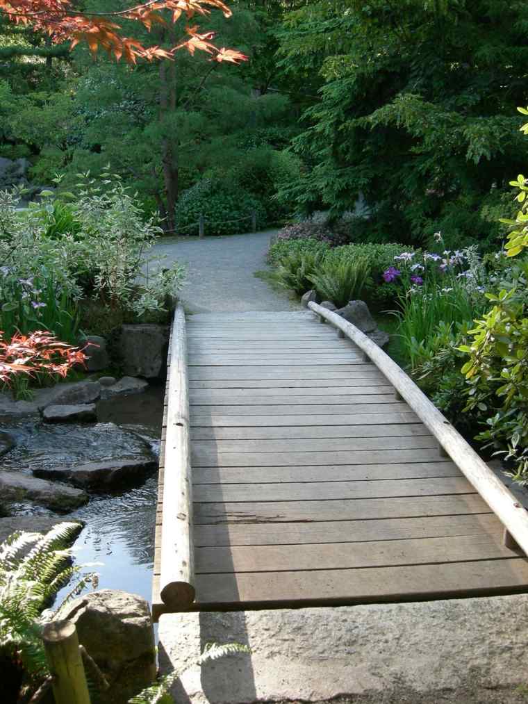 original plataforma madera camino jardin