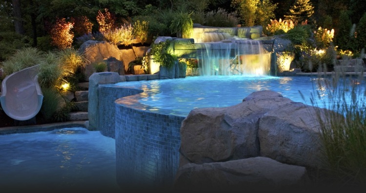 piscina caida agua jardin moderno amplio ideas
