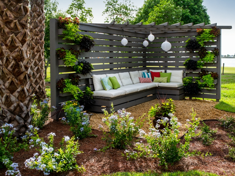 pequeña pergola decorada con faroles soluciones elementos pergola salones espacios
