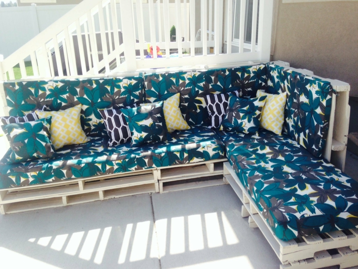 soluciones de diseño en exteriores coloridos inspiradoras mesas sillon ventanas