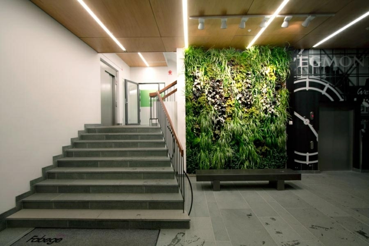 contrastes de materiales jardin vertical interior soluciones estilo madera