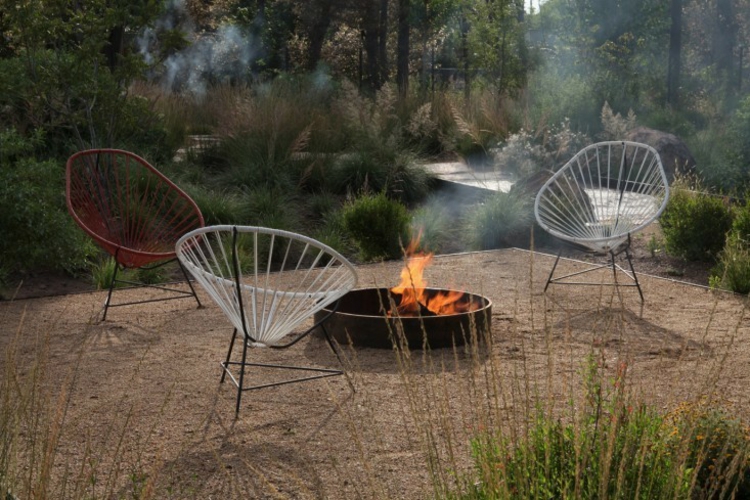 ideas funcionales de diseño jardines detalles pozos metalicos bajo plantas