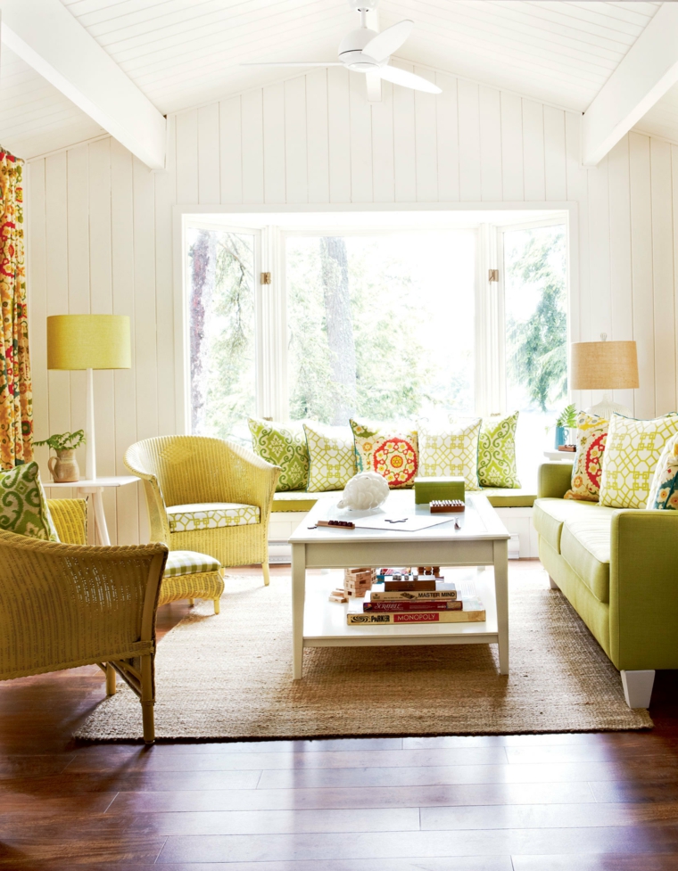 sofás de color amarillo decoracion interiores verano salon soleado ideas
