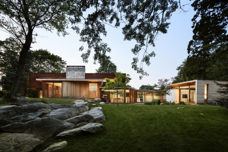 fachada casa diseñada Joeb Moore & Partners