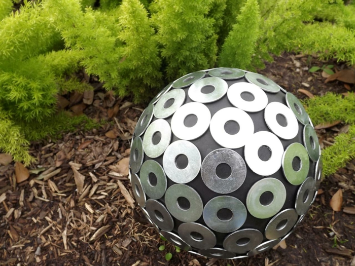 ideas de diseño con metal jardines esfera iniciales arandelas grandes