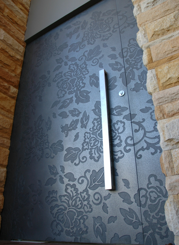 original puerta con grabados de flores original puerta grabados flores
