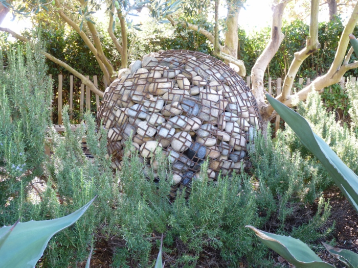 variante con rocas en el interior rocas decorados muebles naturales muestras