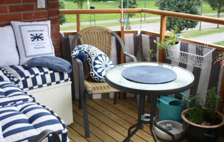 Ideas para terrazas y balcones pequeños - 24 imágenes geniales