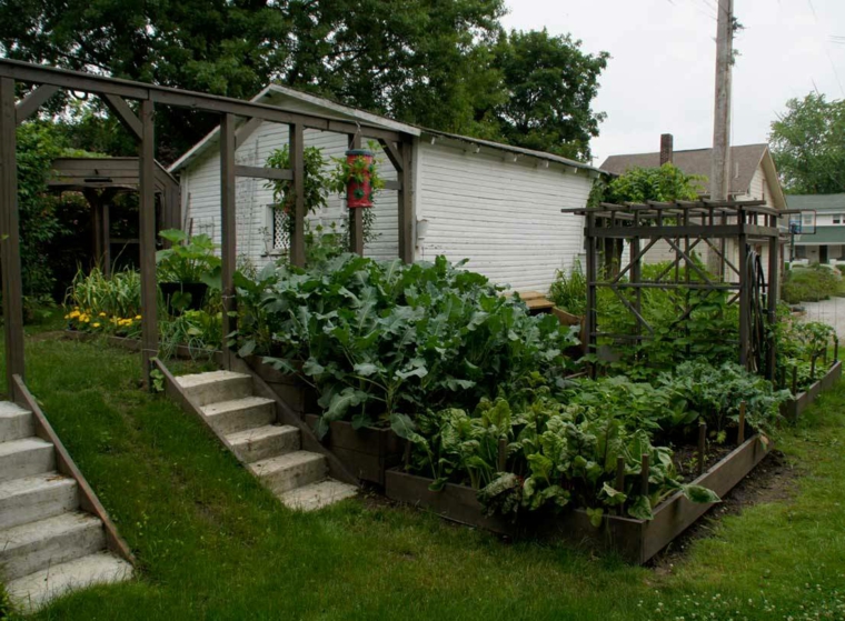 Pendientes y laderas en el jardín consejos para la nivelación