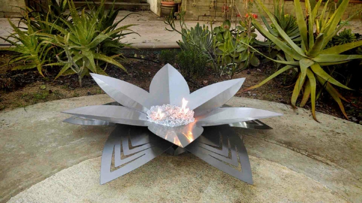 metal loto-flor ejemplo artistico acero