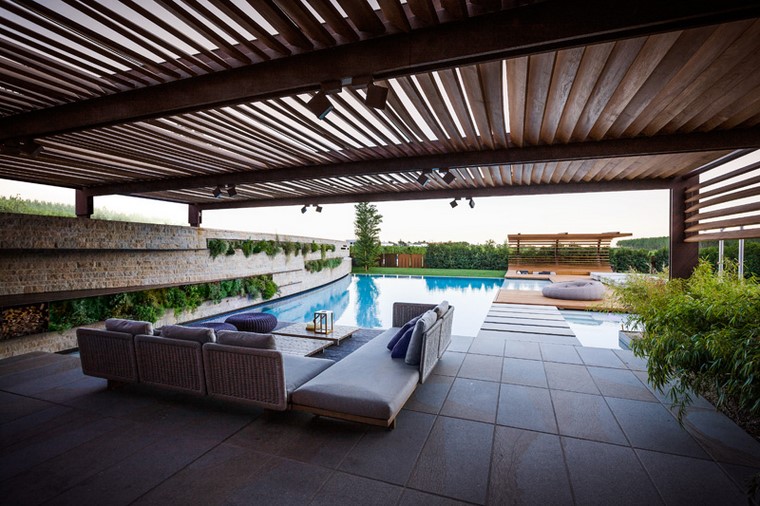 salón moderno al aire libre zona comfort jardin moderno dos pergolas ideas