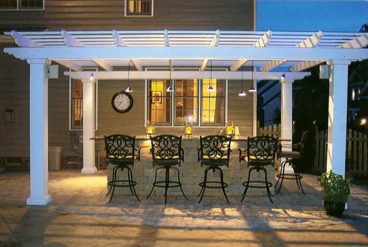 bonita terraza pergola blanca cocina