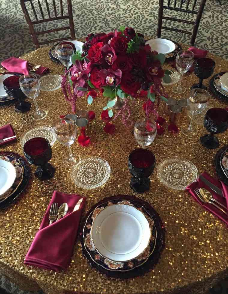 decoracion boda vintage mesa mantel brillante ideas