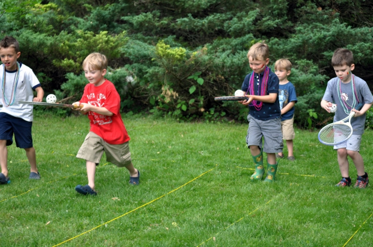 Juegos para niños al aire libre 21 ideas para aprovechar