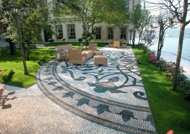 mosaico decorativo en el jardin mosaico decorativo pati jardin