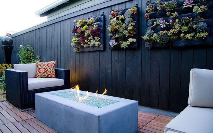 terraza moderna con jardineras verticales de suculentas terraza moderna jardineras verticales