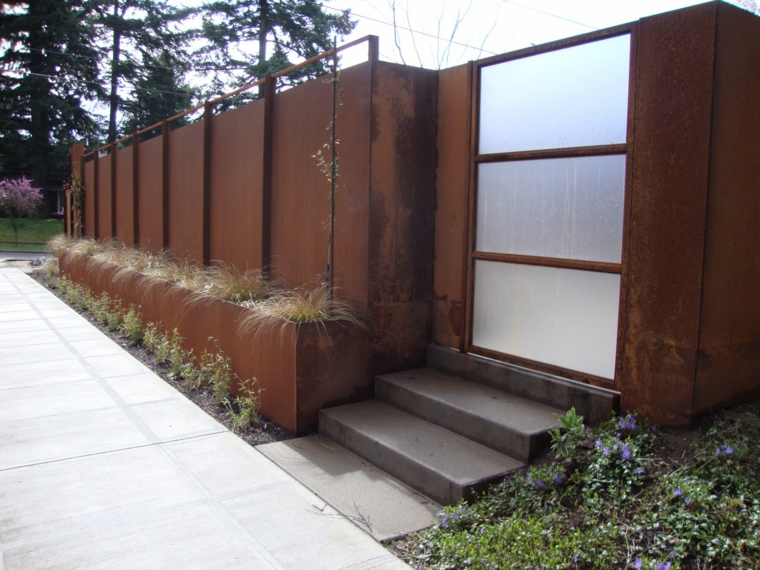 Corten en el jardín - diseños de paisajes oxidados modernos