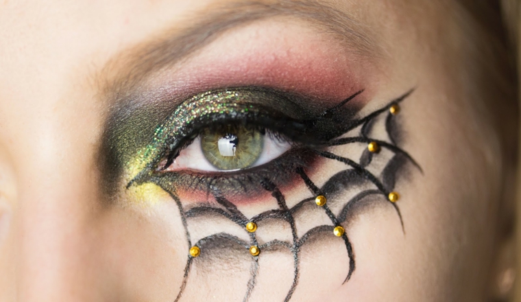 bonito diseño de maquillaje con telaraña bonito diseño maquillaje telaraña