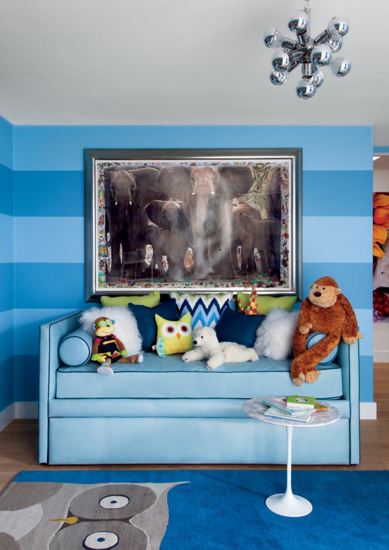 Juegos diarios en la habitación infantil diseñada por ti