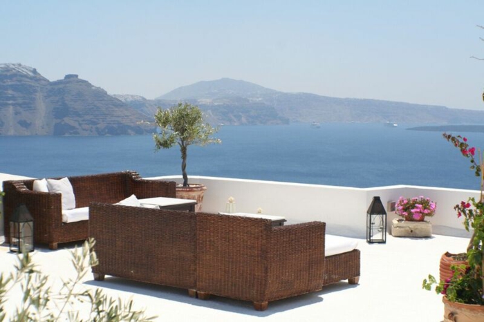 terraza muebles salones sombras flores