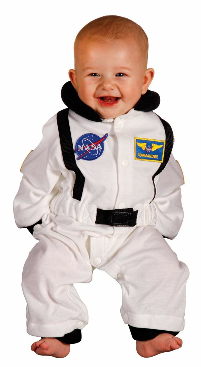 un traje de astronauta para la fiesta astronauta solores fantastico muestras color