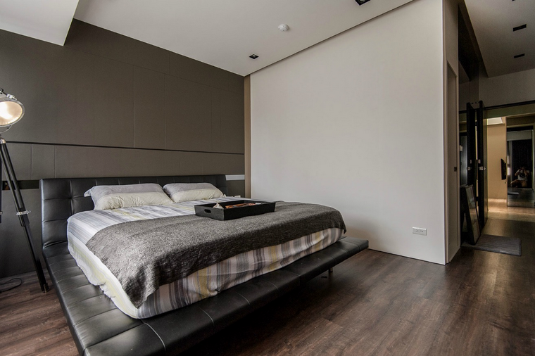 decoracion interiores minimalistas cama cuero negro ideas