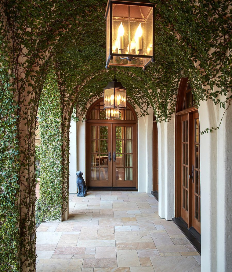 entrada mediterraneo estilo plantas fuentes